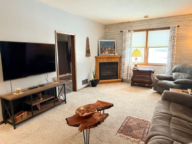 108 4th Street NE, Fulda, MN 56131