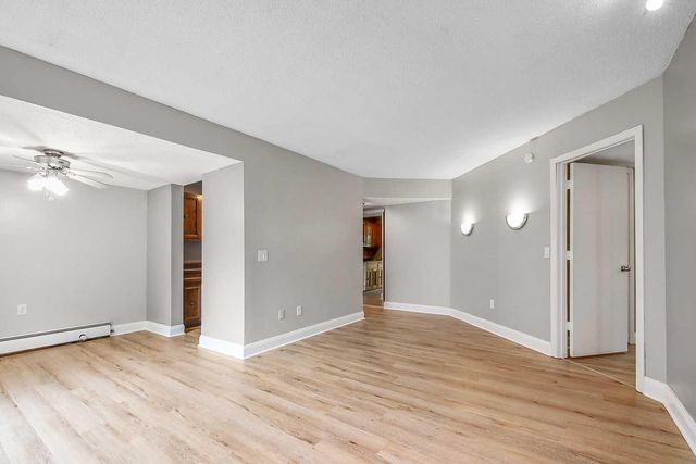 831 Old Settlers Trail 3, Hopkins, MN 55343