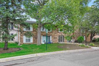 831 Old Settlers Trail 3, Hopkins, MN 55343