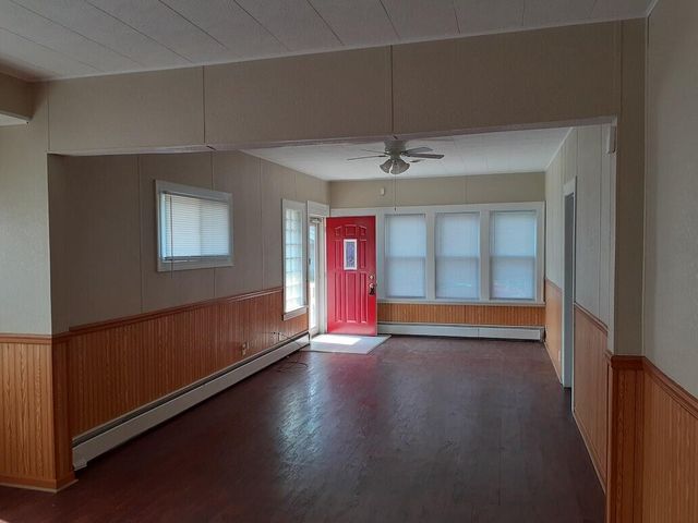 135 N Lindberg Street, Griffith, IN 46319