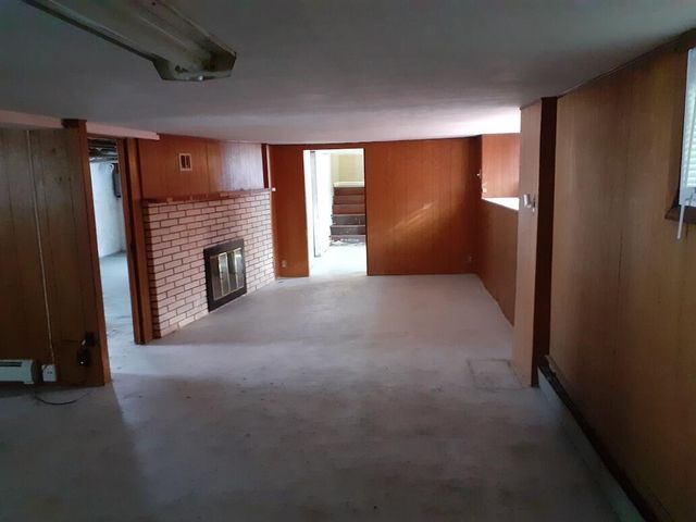 135 N Lindberg Street, Griffith, IN 46319