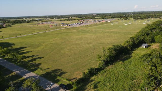 404 N Alton Street, Kaufman, TX 75142