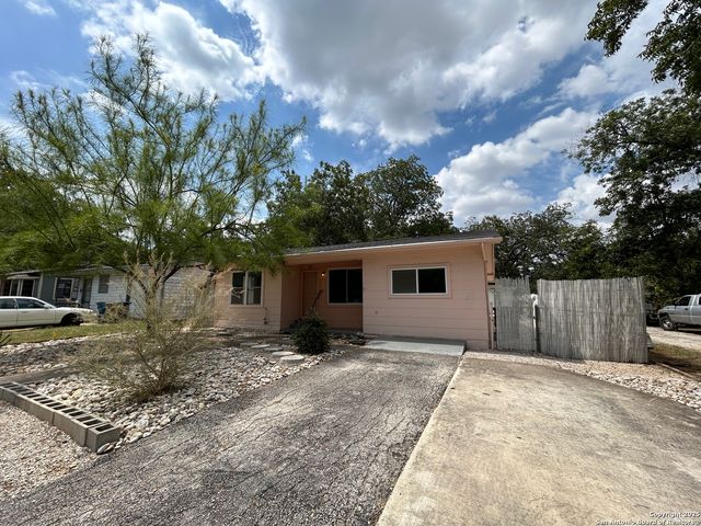 737 N Central Ave, New Braunfels, TX 78130