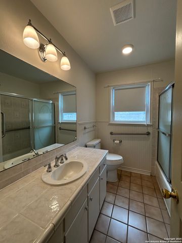 737 N Central Ave, New Braunfels, TX 78130