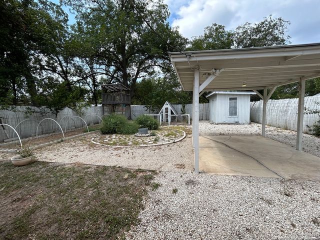 737 N Central Ave, New Braunfels, TX 78130