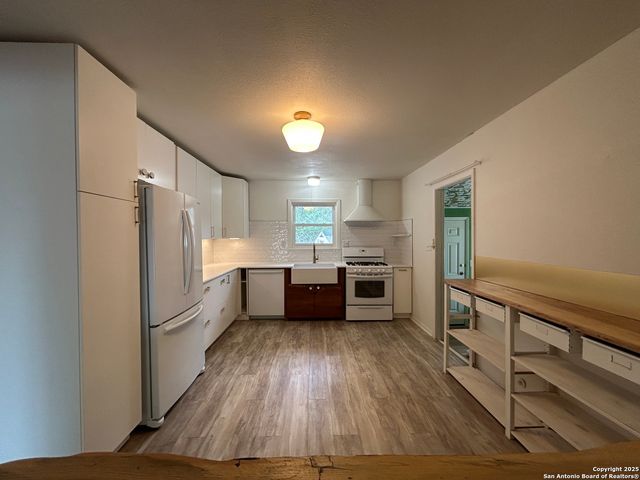 737 N Central Ave, New Braunfels, TX 78130