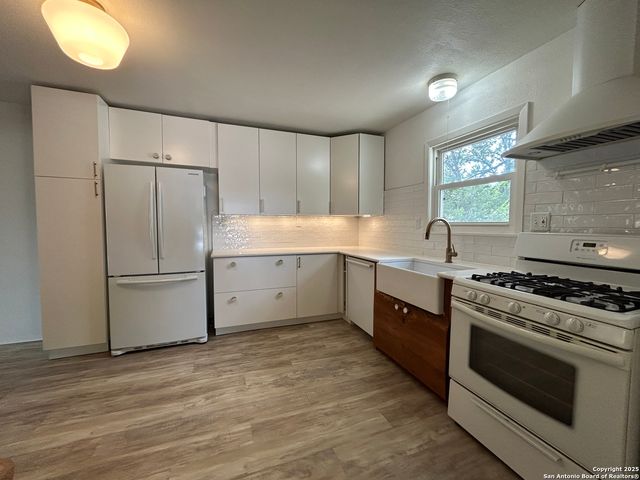 737 N Central Ave, New Braunfels, TX 78130