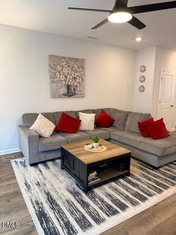 2207 Grants Pass Station, Apex, NC 27502