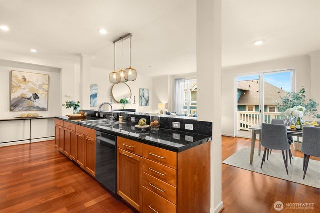 1937 18th Avenue NE, Issaquah, WA 98029