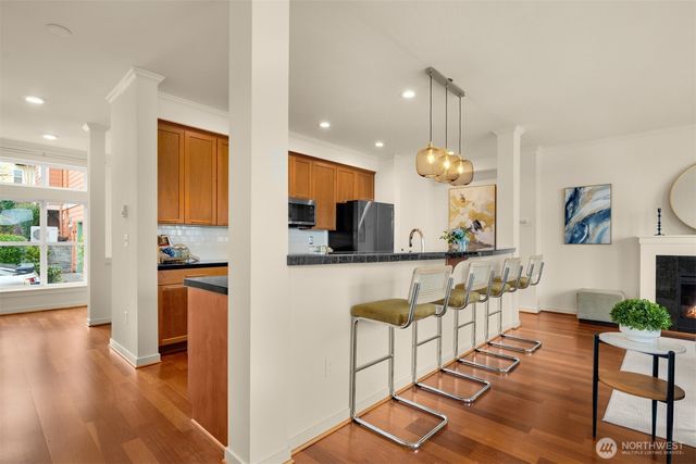 1937 18th Avenue NE, Issaquah, WA 98029