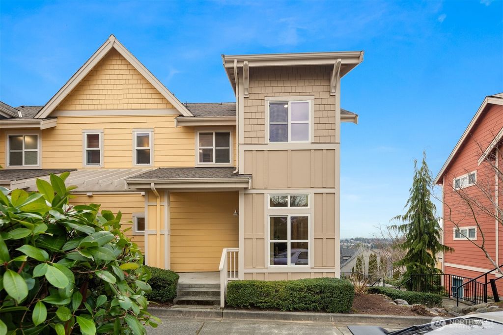 1937 18th Avenue NE, Issaquah, WA 98029