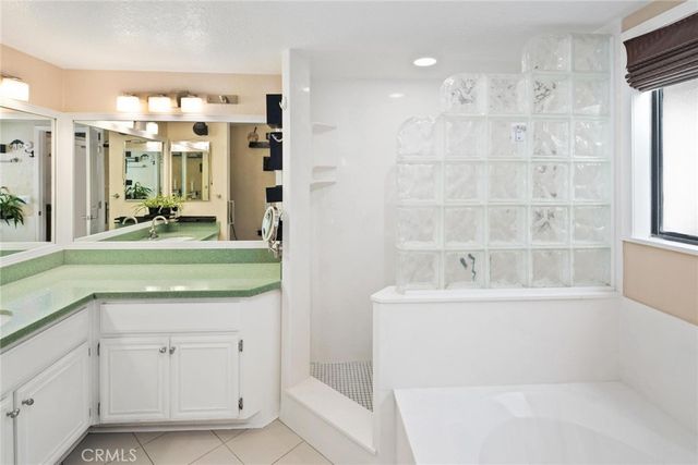 11407 Madera Rosa Way, San Diego, CA 92124