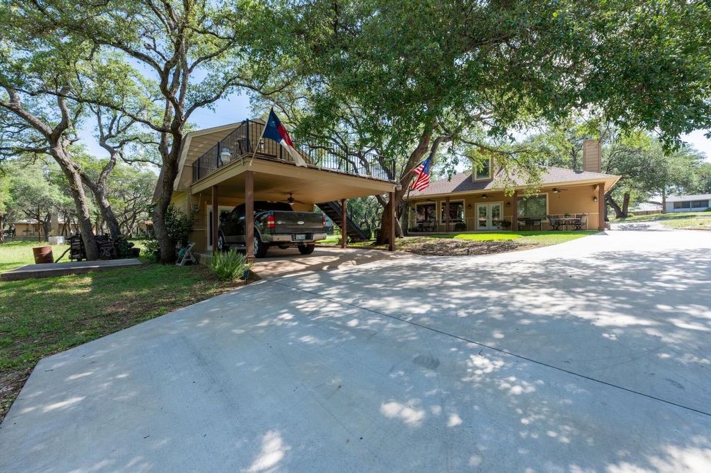 227 Watkins Point Watkins Point PT, Kingsland, TX 78639