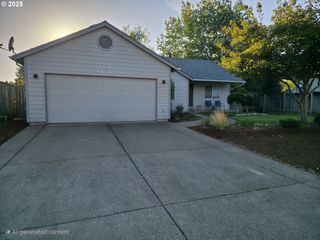 2008 LEMURIA St, Eugene, OR 97402