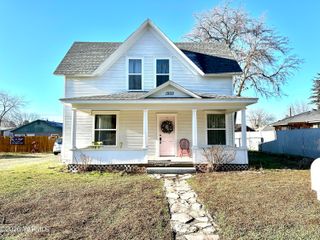 1202 Pleasant Ave, Yakima, WA 98902