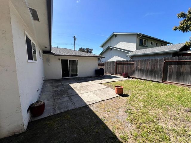 2245 Twin Hills Drive, Santa Cruz, CA 95065