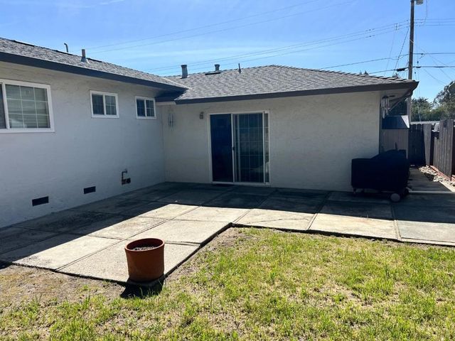 2245 Twin Hills Drive, Santa Cruz, CA 95065