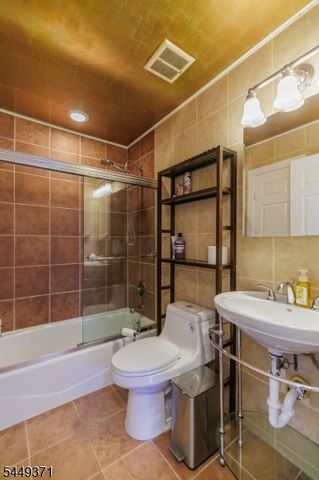 1190 W St George C31C031 C 31, Linden City, NJ 07036