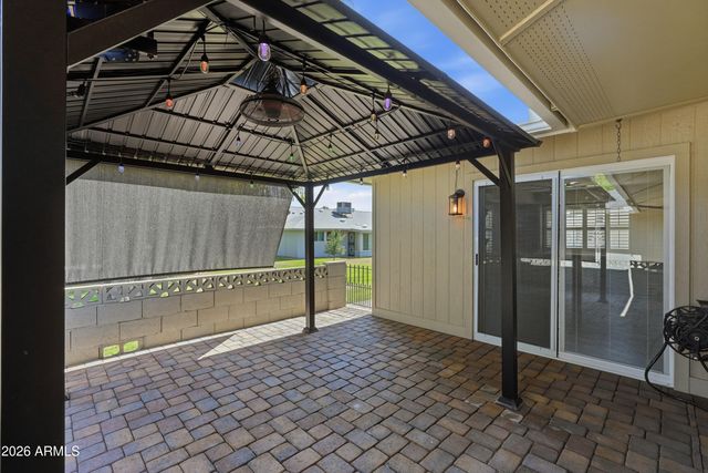 18835 N MAYAN Drive, Sun City, AZ 85373