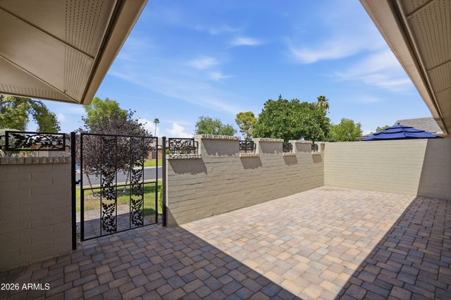 18835 N MAYAN Drive, Sun City, AZ 85373
