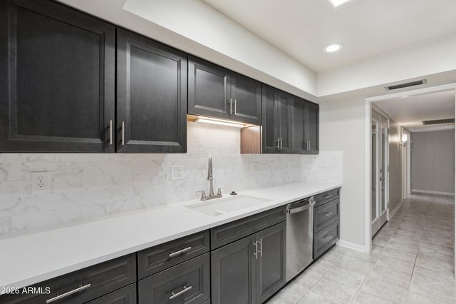 18835 N MAYAN Drive, Sun City, AZ 85373