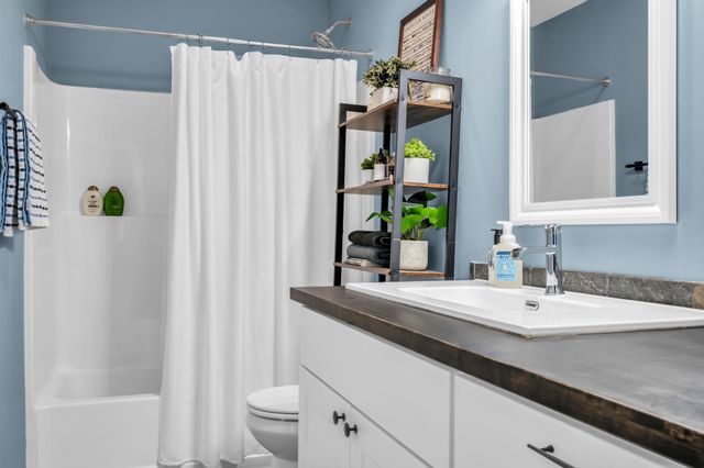 1055 William Glen Rd, Ashland City, TN 37015