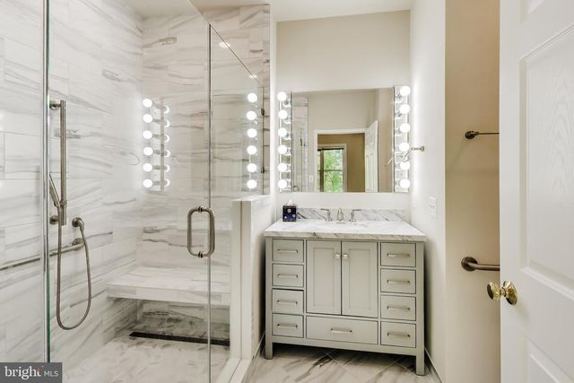 6454 WOODRIDGE RD, Alexandria, VA 22312