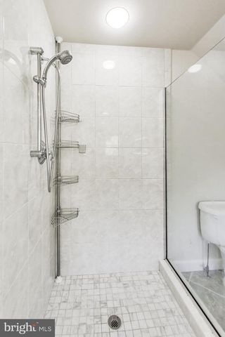 6454 WOODRIDGE RD, Alexandria, VA 22312