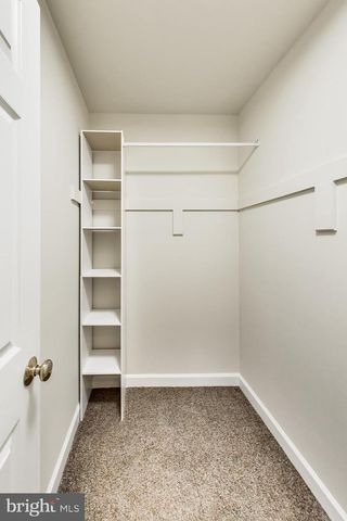 6454 WOODRIDGE RD, Alexandria, VA 22312