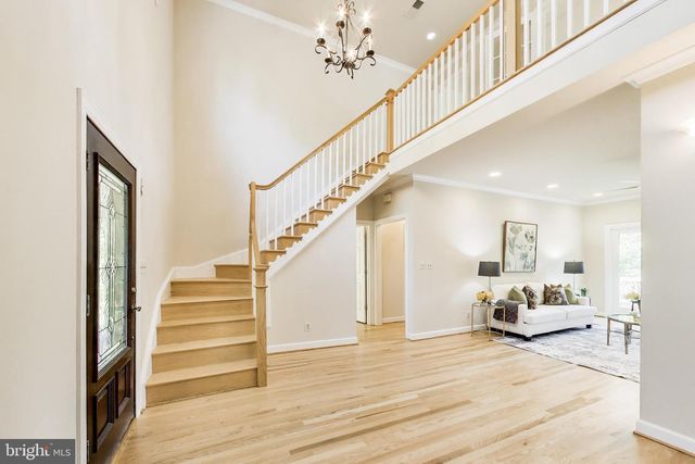 6454 WOODRIDGE RD, Alexandria, VA 22312