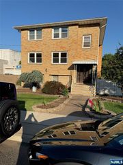 286 Leonia Avenue, Bogota, NJ 07603