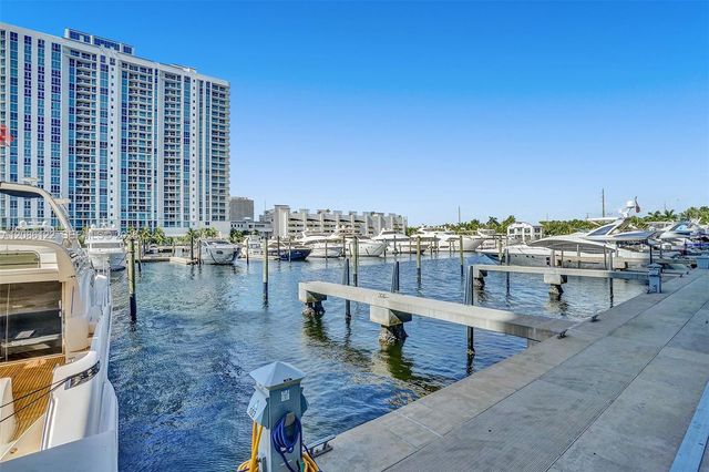 17301 Biscayne Boulevard 1207, North Miami Beach, FL 33160