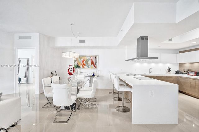 17301 Biscayne Boulevard 1207, North Miami Beach, FL 33160
