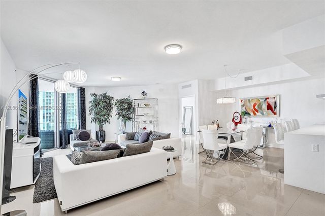 17301 Biscayne Boulevard 1207, North Miami Beach, FL 33160