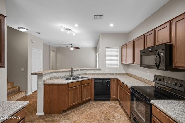 9422 S 33RD Drive, Laveen, AZ 85339