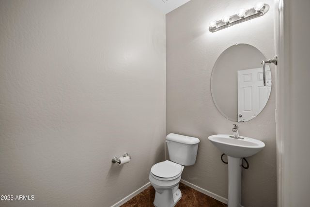 9422 S 33RD Drive, Laveen, AZ 85339