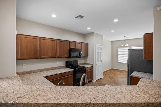 9422 S 33RD Drive, Laveen, AZ 85339