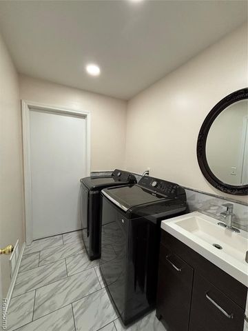 5477 Victory Circle, Sterling Heights, MI 48310