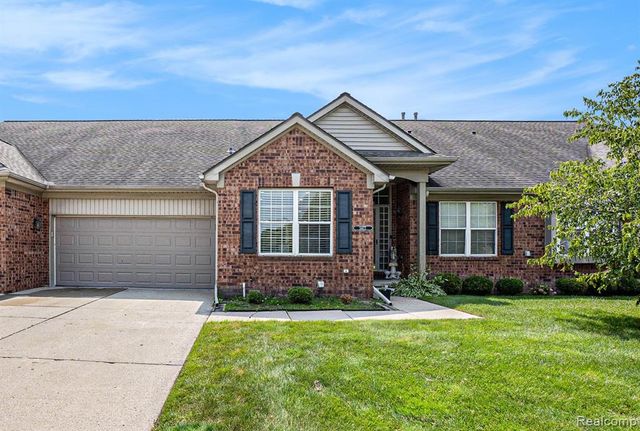 5477 Victory Circle, Sterling Heights, MI 48310