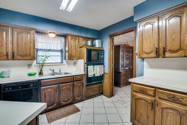 4625 Meadowview Drive, Mesquite, TX 75150