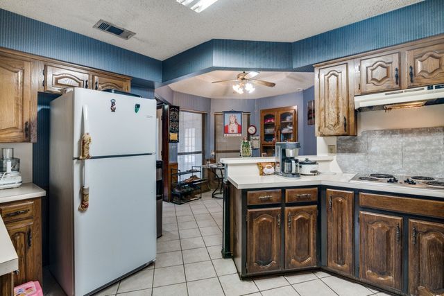 4625 Meadowview Drive, Mesquite, TX 75150