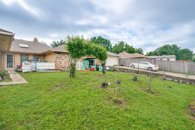 4625 Meadowview Drive, Mesquite, TX 75150