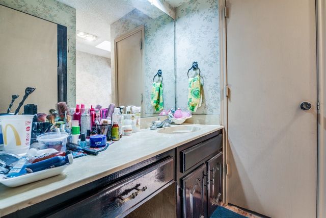 4625 Meadowview Drive, Mesquite, TX 75150