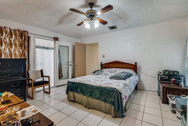 4625 Meadowview Drive, Mesquite, TX 75150