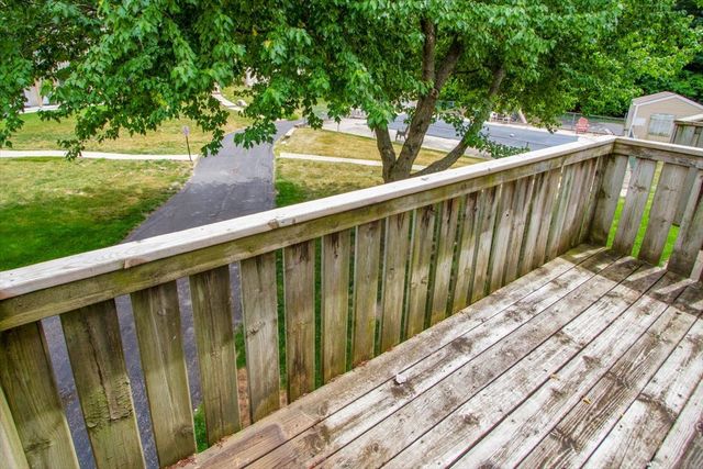 79 Maude Avenue, Fox Lake, IL 60020