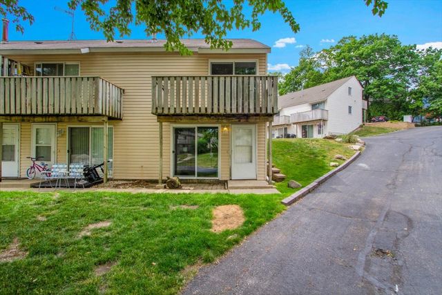 79 Maude Avenue, Fox Lake, IL 60020