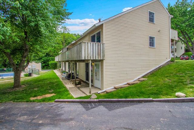 79 Maude Avenue, Fox Lake, IL 60020