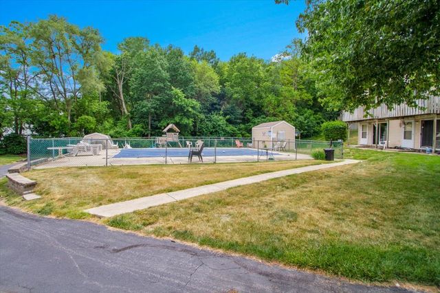 79 Maude Avenue, Fox Lake, IL 60020