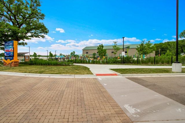 79 Maude Avenue, Fox Lake, IL 60020
