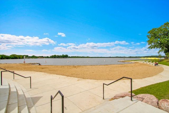 79 Maude Avenue, Fox Lake, IL 60020
